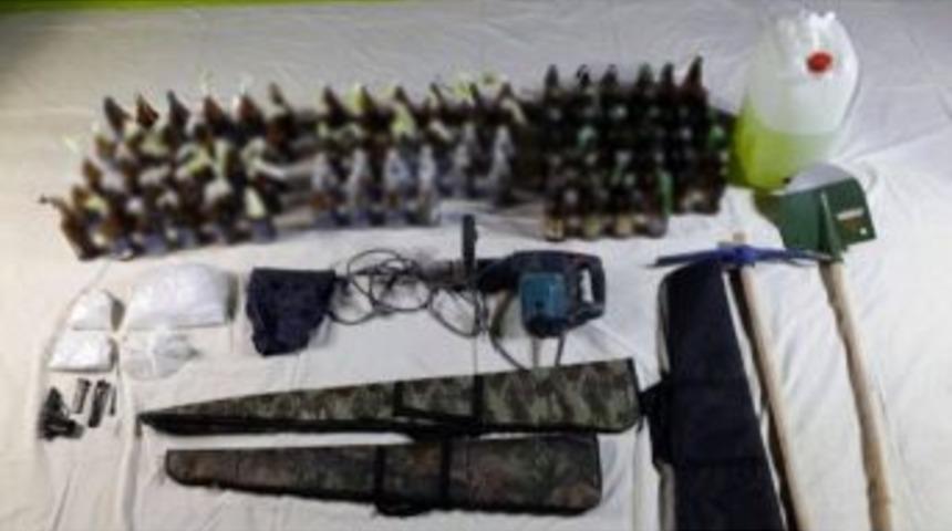 Diyarbakır&rsquo;da 92 Adet Molotofkokteyli Ele Ge&ccedil;irildi