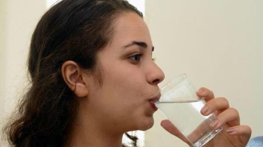 Yrd. Do&ccedil;. Dr. Candevir: Terliyken Su I&ccedil;mekle Hasta Olunmaz