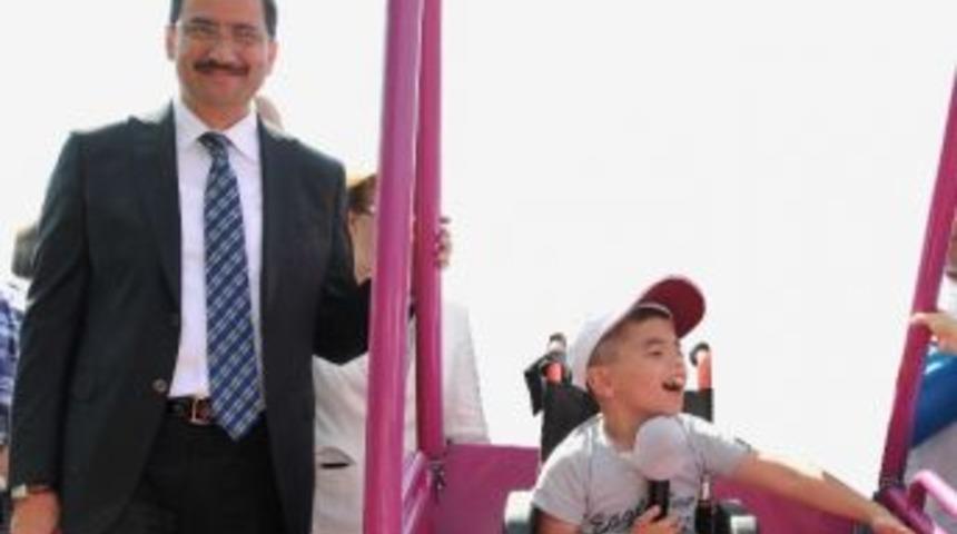 Ke&ccedil;i&ouml;ren Belediyesi&rsquo;nin &rsquo;engelsiz Parkı&rsquo; Engelleri Ortadan Kaldırdı