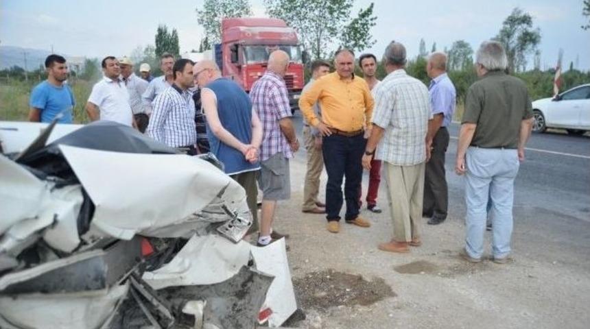 Bursa&rsquo;da Kaza: 1 &Ouml;l&uuml;, 2 Yaralı