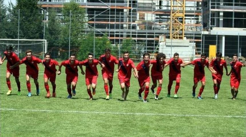 Altınordulu Gen&ccedil;ler Avrupa&rsquo;nın Zirvesinde