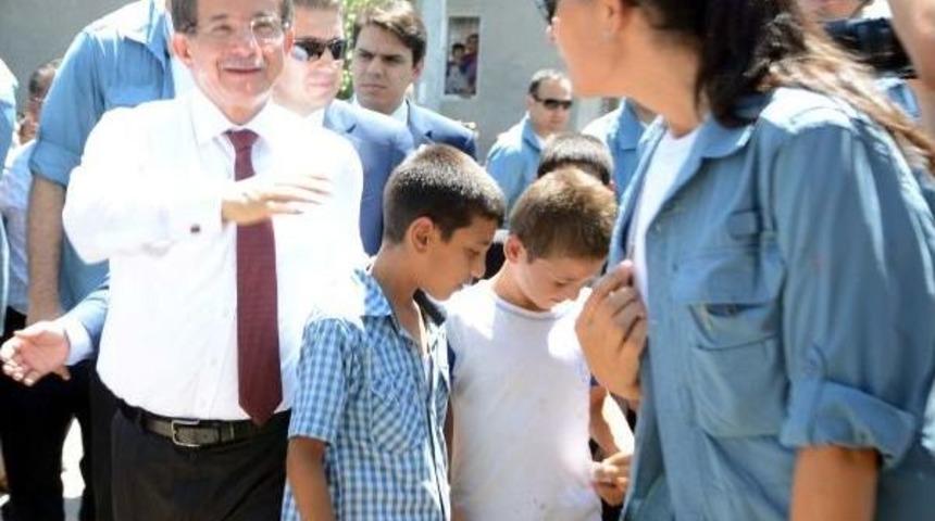 Başbakan Davutoğlu Ve Genelkurmay Başkanı &Ouml;zel, Suriye Sınırında