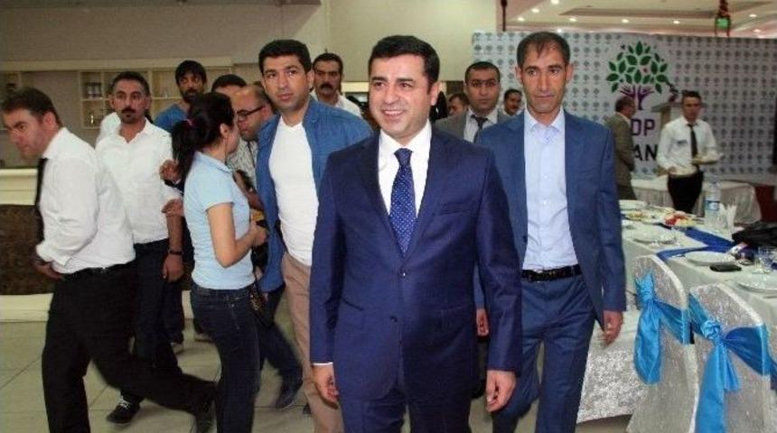 Hdp Eş Genel Başkanı Selahattin Demirtaş: