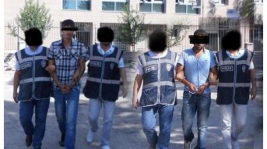 Kablo Hırsızları Su&ccedil;&uuml;st&uuml; Yakalandı