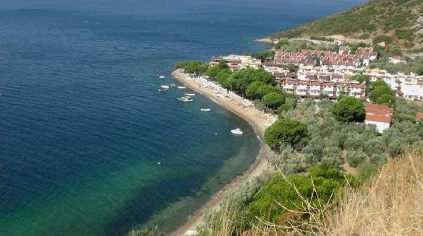 Yalova&rsquo;Da Tekne Battı: 1 &Ouml;l&uuml;, 1 Kayıp (2)