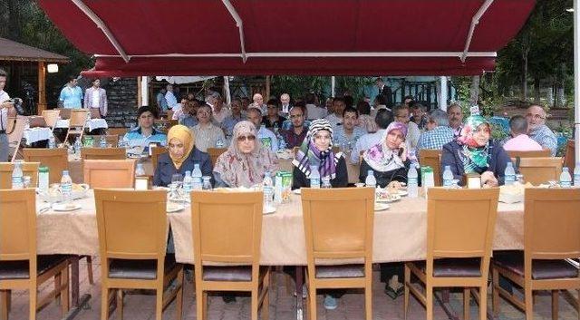 Başkan’dan Din Görevlilerine Yemek