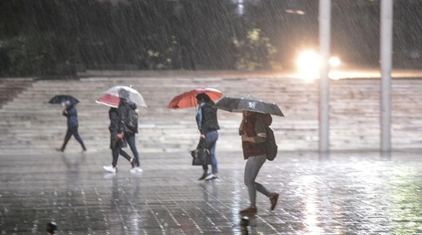 Mersin'de sağanak alarmı! Okullar tatil edildi