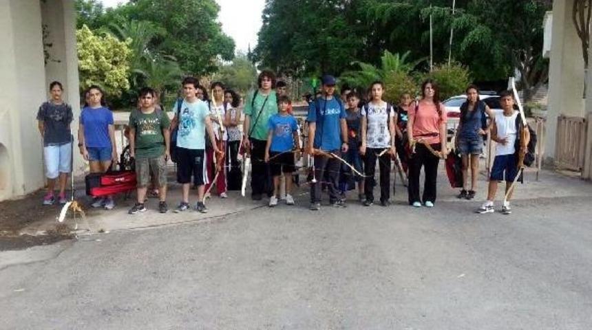 Mersin'de Şampiyon Ok&ccedil;ular Tesisten &Ccedil;ıkarıldı