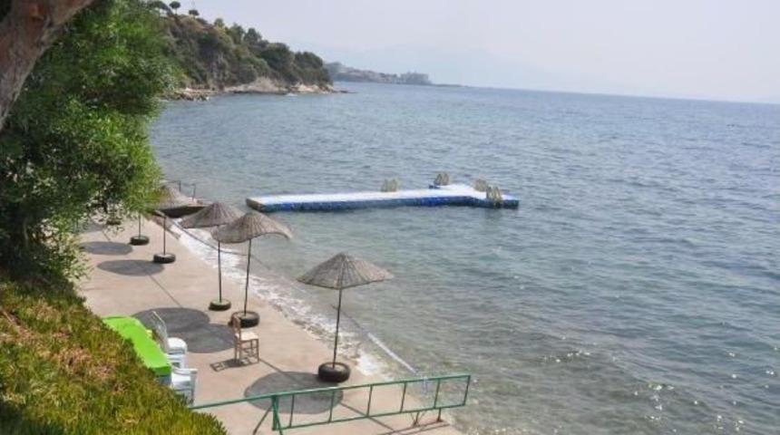 Kuşadası'nda Bir Plaj Dışında Diğerleri G&uuml;venli