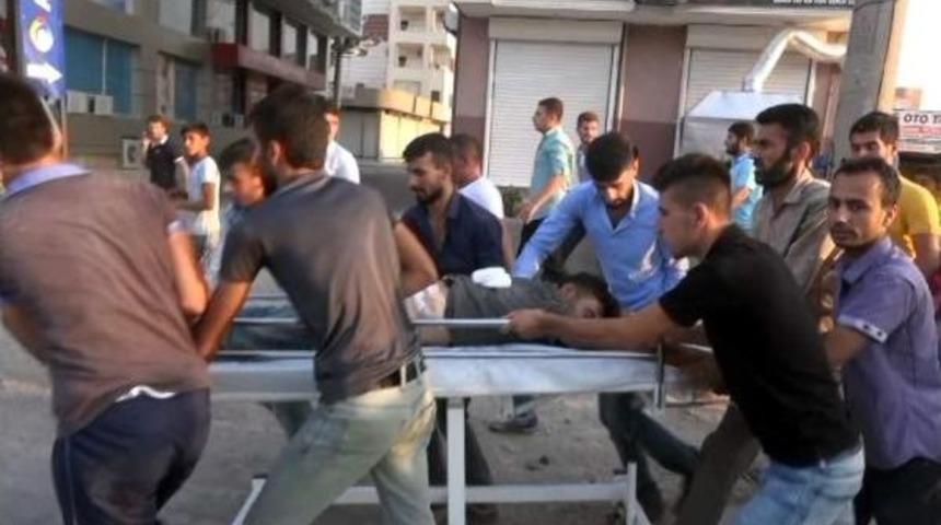 Silopi'de &Ccedil;ıkan Olaylarda Bir Kişi Yaralandı