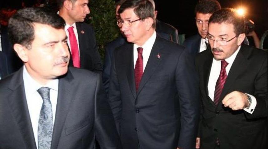 Başbakan Davutoğlu Ak Parti İstanbul İl Başkanlığı'nda A&ccedil;ıklama Yaptı(1)