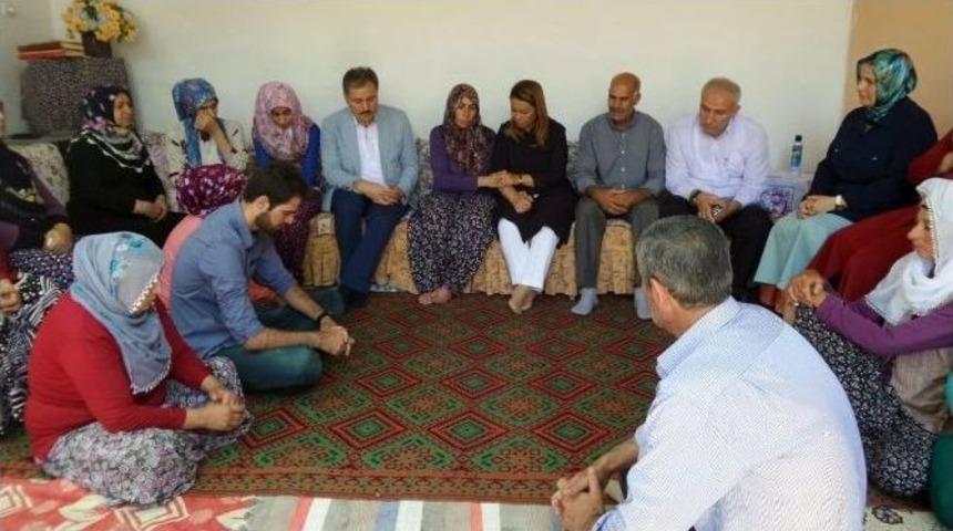 &Ccedil;alık&rsquo;ın Şehit Ailesini Ziyaretinde Duygulandıran Anlar