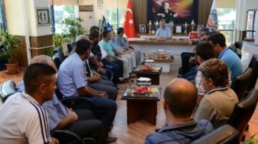 Başkan &Ouml;zkan, Mevsimlik İş&ccedil;ilerle Bir Araya Geldi