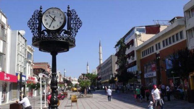 Edirne’De 8 Saatlik Elektrik Kesintisi Esnafa Kepenk Kapattırdı