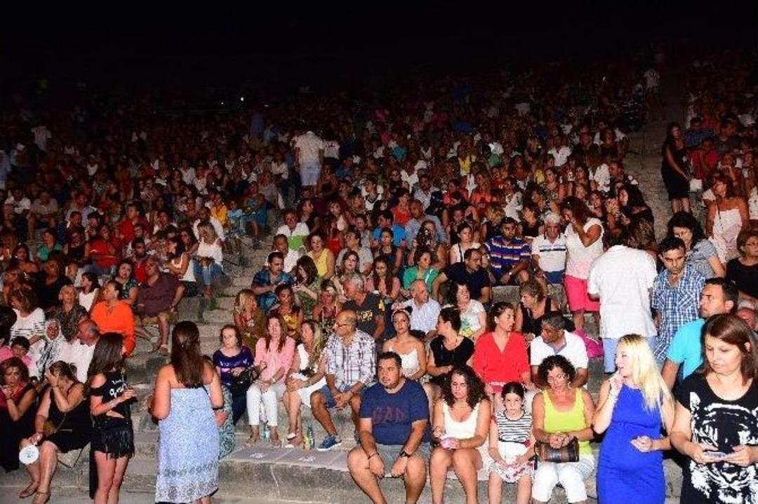 Bodrum&rsquo;da Sibel Can İzdihamı