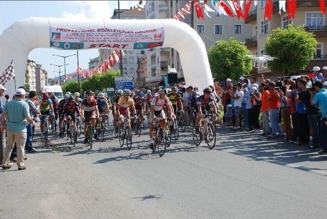 Rize’de Bisiklet Yarışı Heyecanı