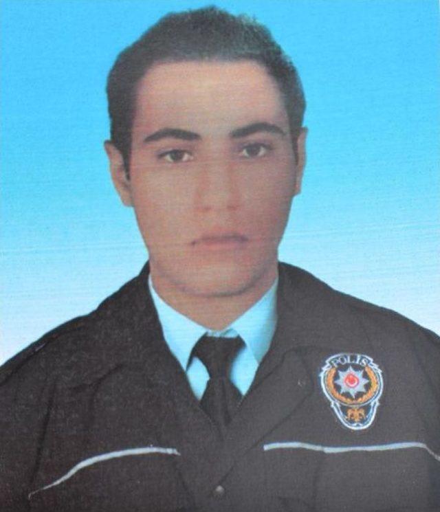 &Ouml;zay &Ouml;ğretmen, Tatilden Midyat a D&ouml;nd&uuml;ğ&uuml;nde Polis Eşinin Şehit Olduğu Haberini Aldı (2) 2
