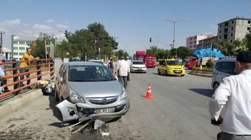 Muş&rsquo;ta Trafik Kazası; 4 Yaralı
