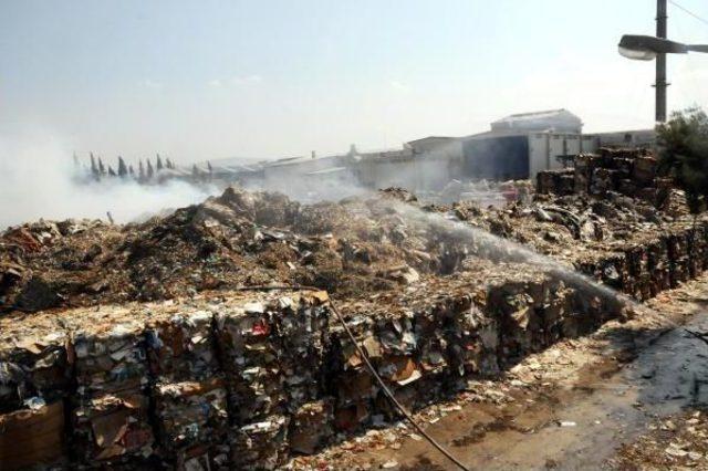 Kahramanmaraş ta Atık Kağıt Fabrikasında Yangın (1) 1