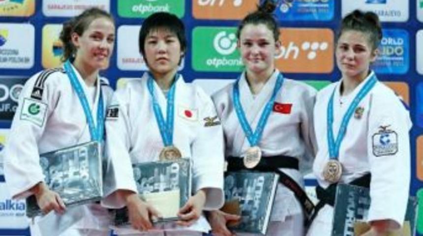 D&uuml;nya &Uuml;mitler Judo Şampiyonası'nda İrem Korkmaz D&uuml;nya 3'&uuml;nc&uuml;s&uuml; Oldu