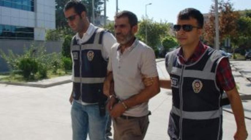 Ara&ccedil; Hırsızları Tutuklandı