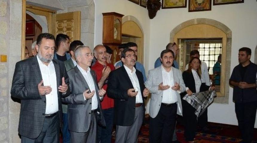 Bakan G&uuml;ll&uuml;ce Darende&rsquo;de