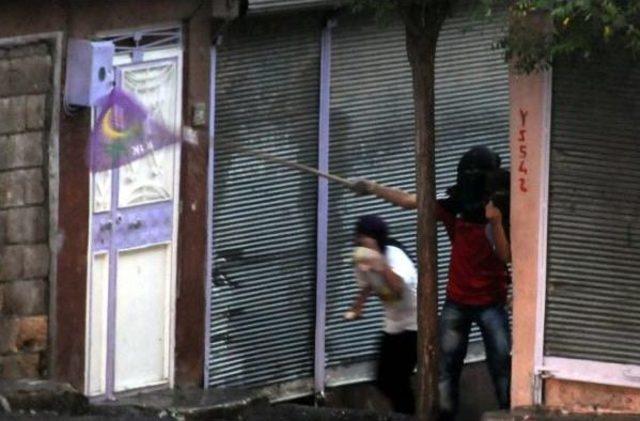 Gaziantep'te Izinsiz Gösteriye Polis Müdahalesi