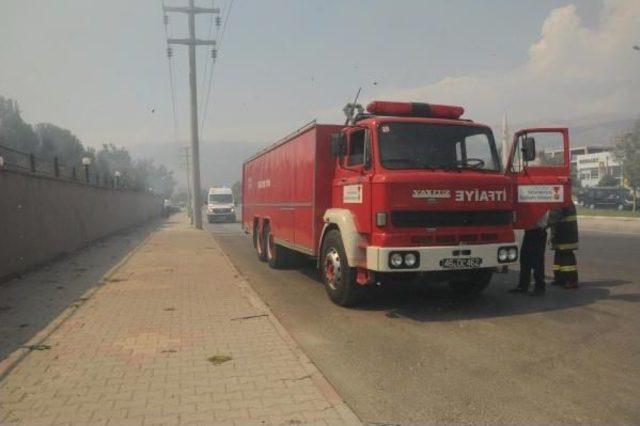 Kahramanmaraş'ta Atık Kağıt Fabrikasında Yangın (3)