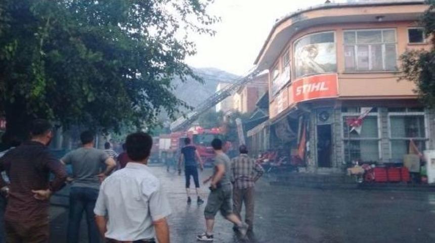 Çorum'da Korkutan Yangın