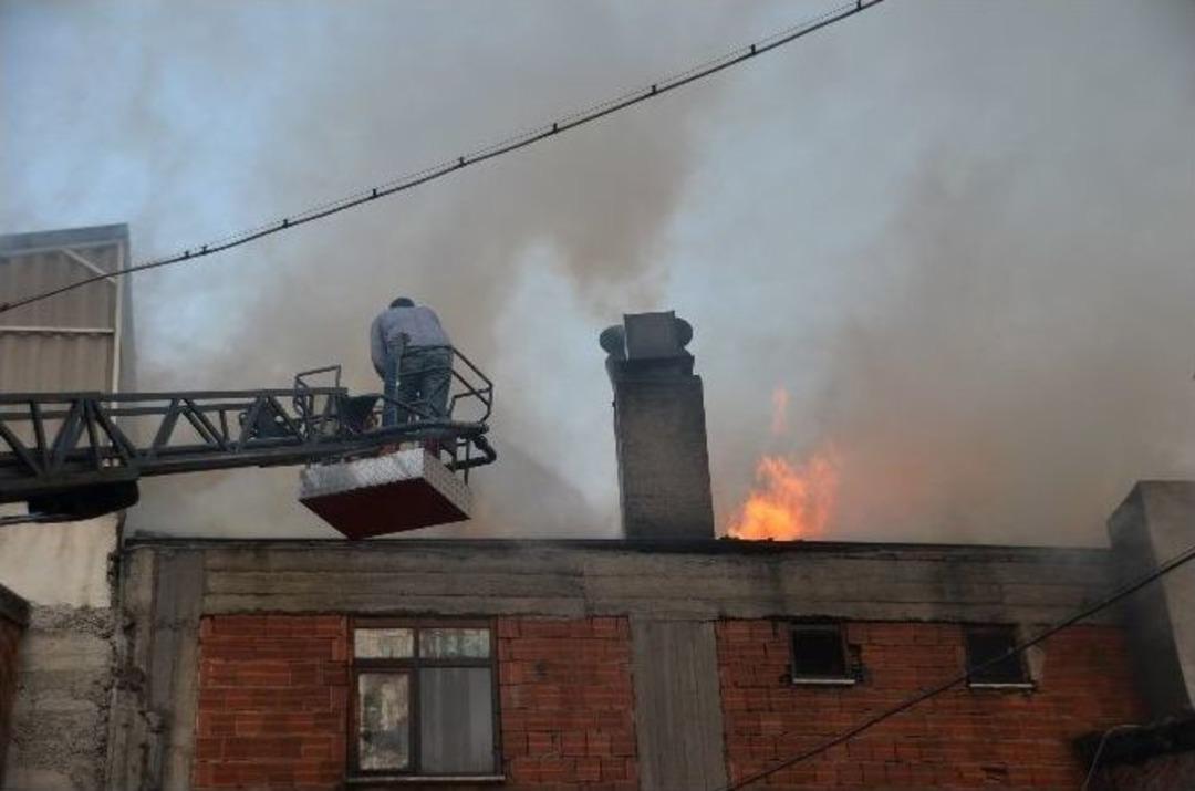 &Ccedil;orum&rsquo;da Korkutan Yangın