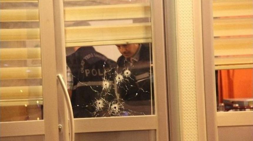 Bartın&rsquo;da İşyeri Kurşunlandı: 1 Yaralı