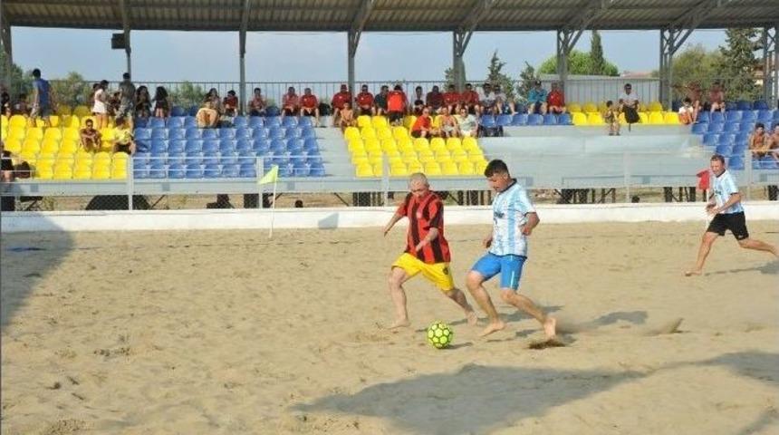 Masterlar Plaj Futbolunun Şampiyonu Smyrna Oldu