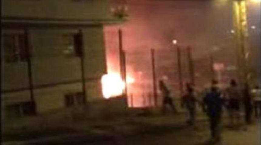 Bombalı Ara&ccedil;la Intihar Saldırısı Sonrası Panik