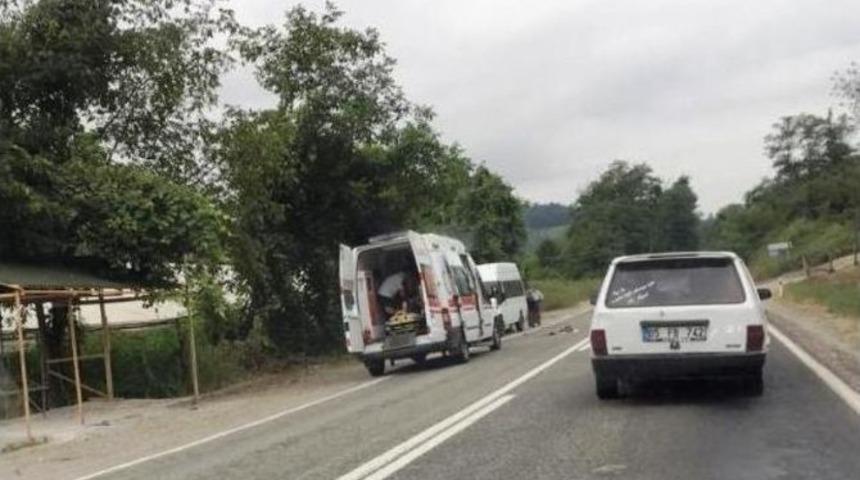 Fatsa&rsquo;da Motosiklet K&ouml;peğe &Ccedil;arptı: 2 Yaralı