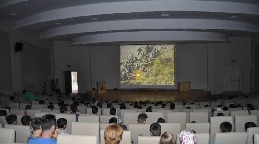 Seydişehir&rsquo;de Yaz Spor Okulu &Ouml;ğrencilerine &Ccedil;anakkale Filmi