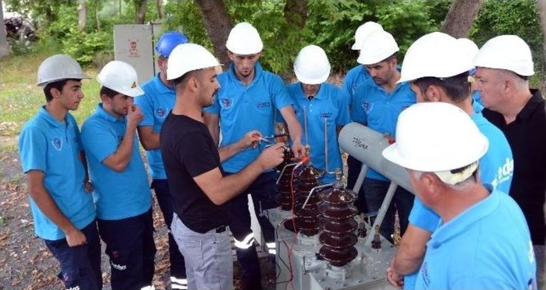 &Ouml;ğrenci De Eğitmen De &lsquo;yedaş&rsquo;tan