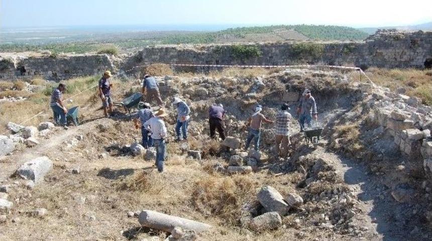 Silifke Kalesinde Kazı Ve Restorasyon &Ccedil;alışması Başladı
