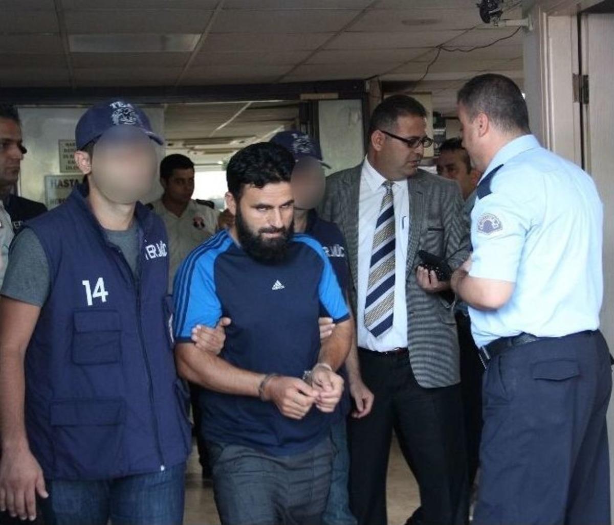 Işid Operasyonunda Yakalanan 10 Kişi Sağlık Kontrol&uuml;nden Ge&ccedil;irildi