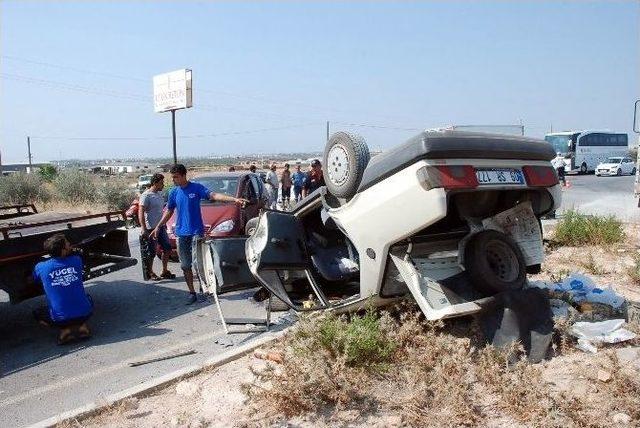 Didim-akbük Yolunda Trafik Kazası; 3 Yaralı