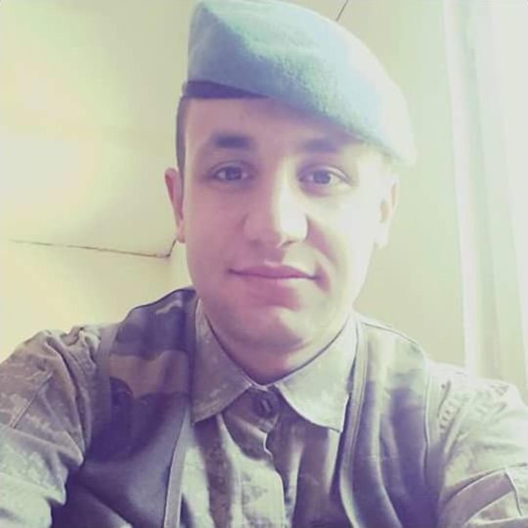 Şehit Annesi Oğlunun Fotoğrafıyla Ağıt Yaktı