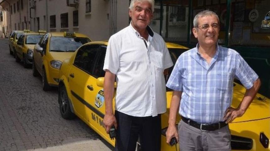 Yağışlı Havalar Taksicilere Yaradı