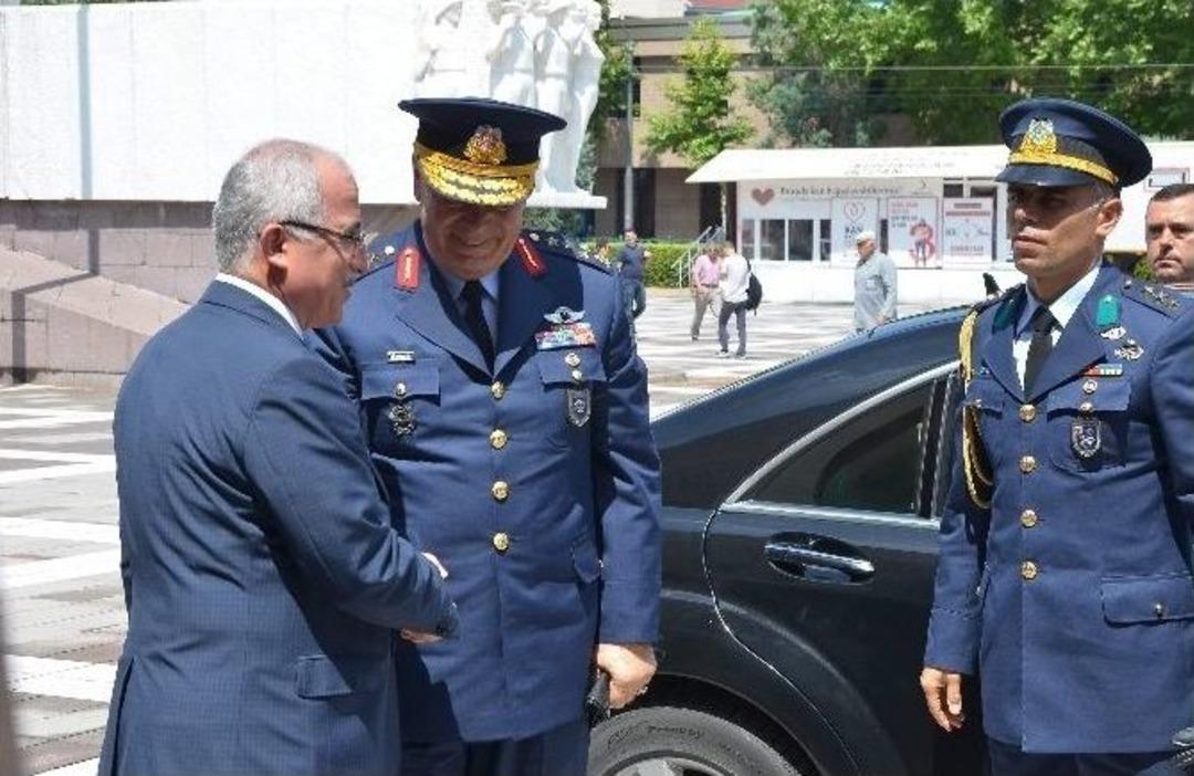 Orgeneral &Uuml;nal&rsquo;ın Veda Ziyaretleri