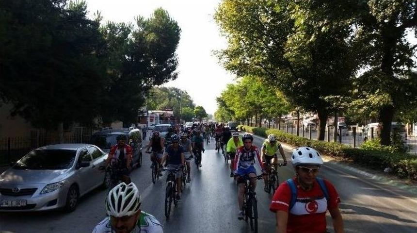 Bursalı Bisikletçilerden Tarih Ve Kültür Turu