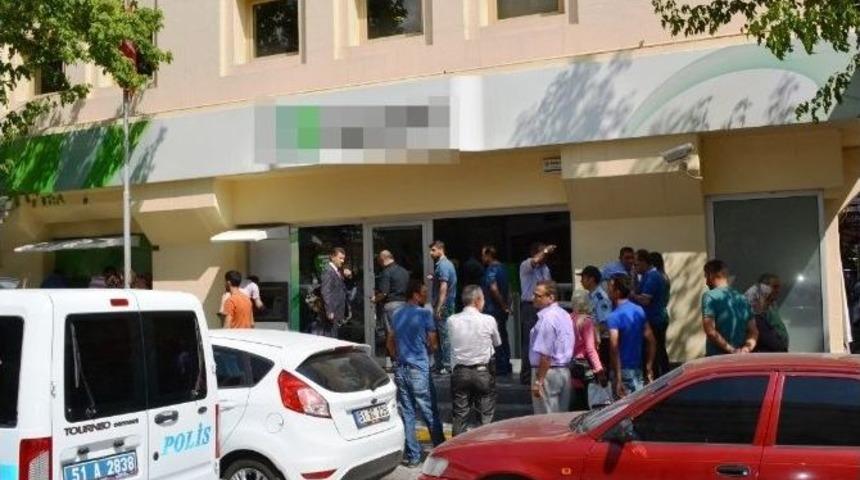 Bomba İhbarı Polisleri Harekete Ge&ccedil;irdi