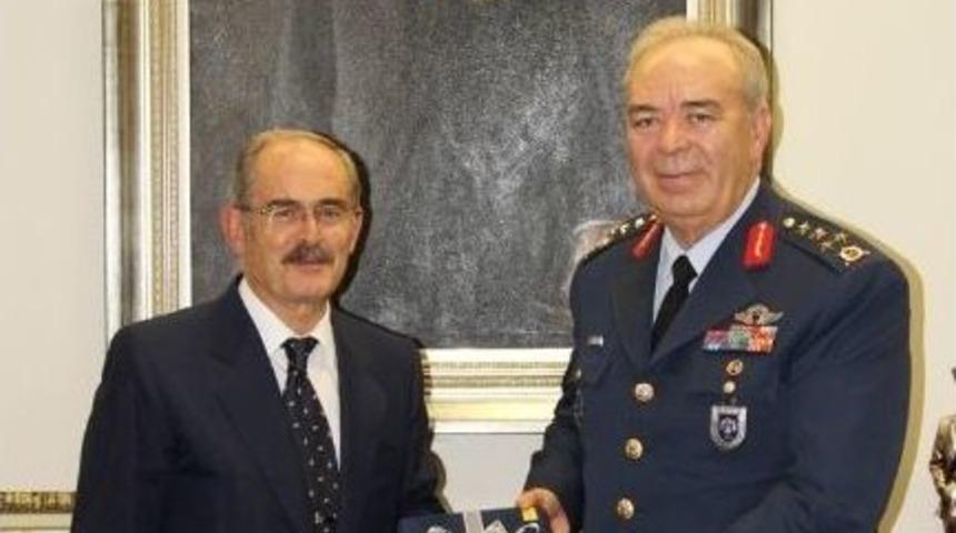 Yeni Hava Kuvvetleri Komutanı &Uuml;nal&rsquo;dan B&uuml;y&uuml;kerşen&rsquo;e Veda Ziyareti