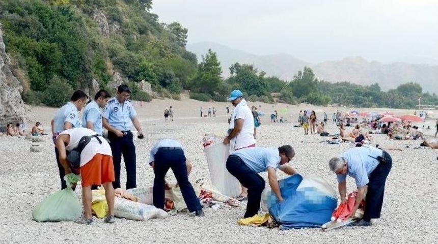 Olimpos Ve &Ccedil;ıralı Sahillerinde Seyyar Satıcı Operasyonu