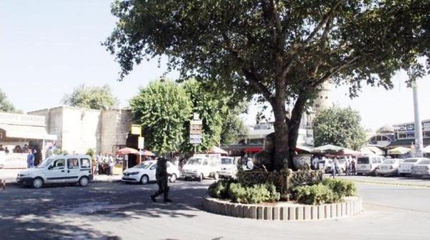 Şanlıurfa&rsquo;Da F&uuml;nye Ile Patlatılan Ş&uuml;pheli Paket Boş &Ccedil;ıktı