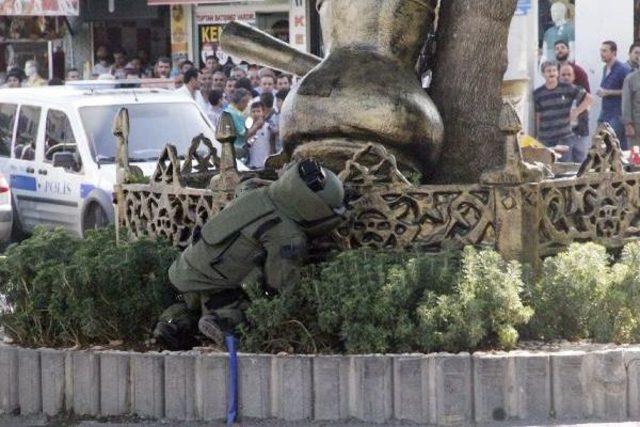 Şanlıurfa’Da Fünye Ile Patlatılan Şüpheli Paket Boş Çıktı