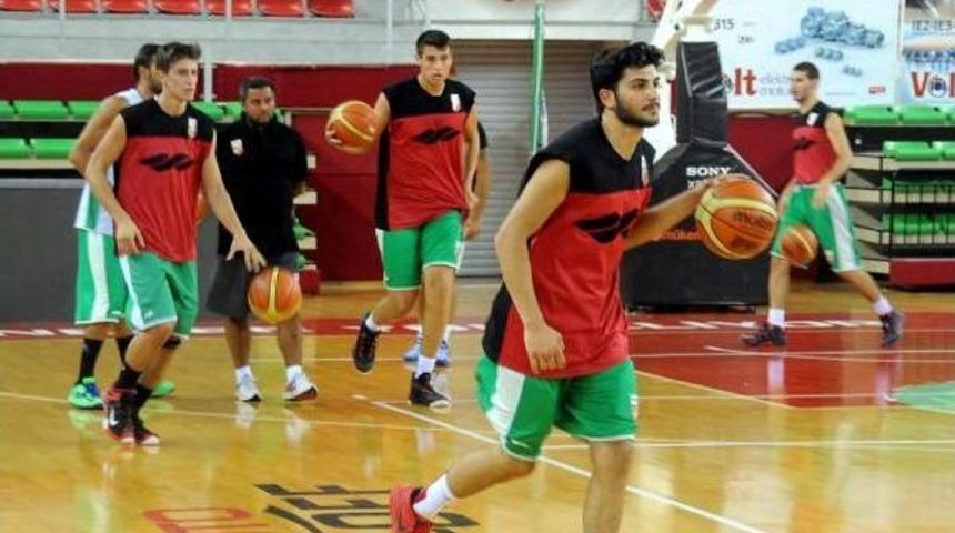 Pınar Karşıyaka Sahaya Indi