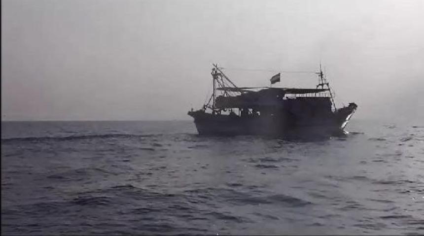 Yasadışı Avcılık Yapan Mısırlı Balık&ccedil;ılara Su&ccedil;&uuml;st&uuml;